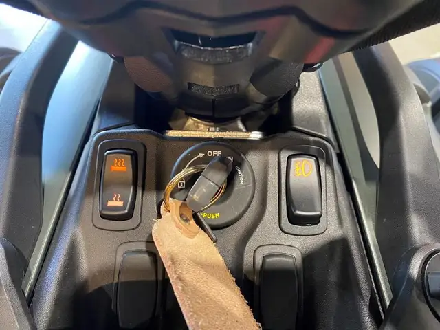 2025 Can-Am Canyon Redrock Edition in Street, Cruisers & Choppers in Kitchener / Waterloo - Image 11