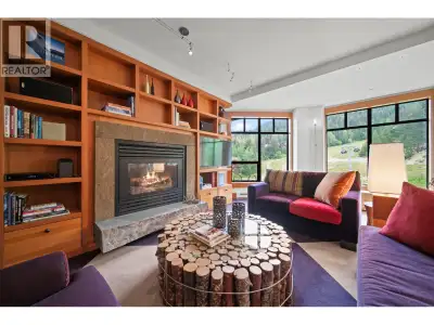 The crown jewel of Creekside, this penthouse 4br/4ba, 2,466 square ft of refined, slope-side living...