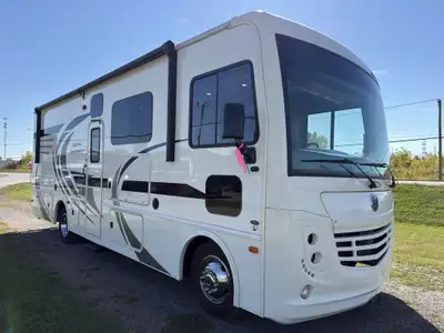 Superbe motorisé classe A 2021 Holiday Rambler 28A avece moteur V8 350 HP, 2 extensions, génératrice...