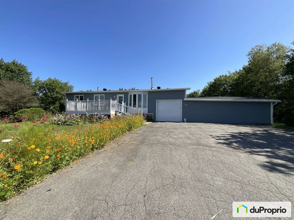 $550,000 - Bungalow for sale in Mont-St-Gregoire — photo 1