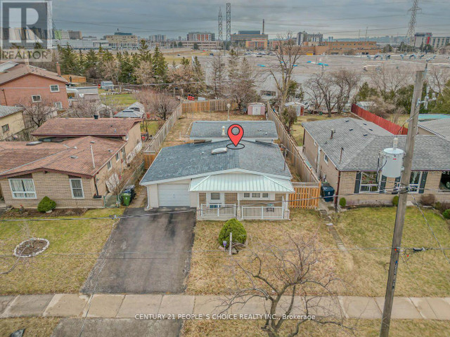 11 CHECKER CRT Toronto, Ontario in Houses for Sale in Markham / York Region - Image 3