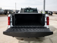 Welcome to 400 Chrysler Dodge Jeep Ram. Fresh oil change, | Fully detailed. This vehicle is a dealer... (image 9)