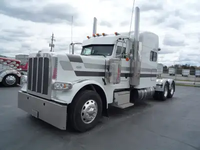 500 Cummins, 18 spd. Super 40's 4 X Lockers, 3:58 ratio on low air, 260 inch W.B. 70 inch sleeper wi...