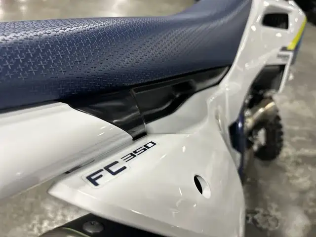 2025 HUSQVARNA FC 350 - WHITE! in Dirt Bikes & Motocross in Thunder Bay - Image 4