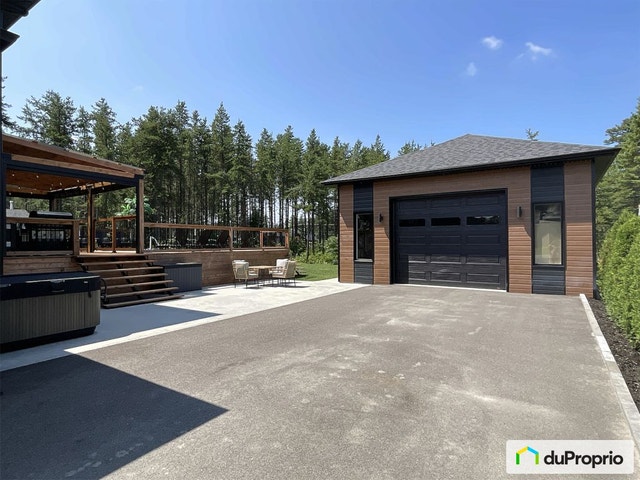 $829,000 - 2 Storey for sale in St-Honore-De-Chicoutimi — photo 2