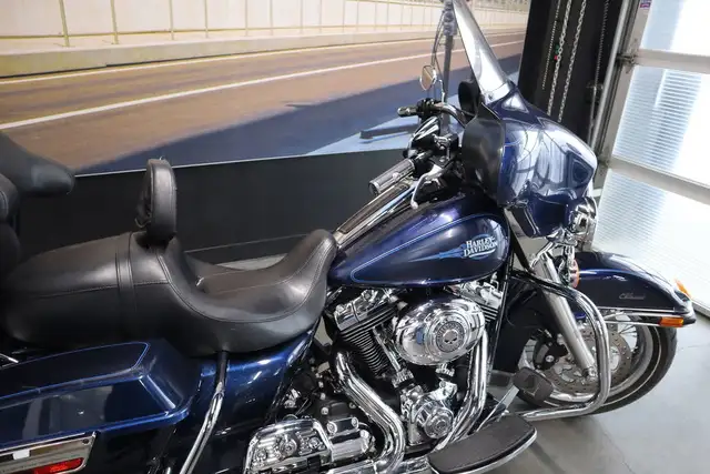 2013 Harley-Davidson FLHTC - Electra Glide Classic in Sport Touring in Edmonton - Image 4