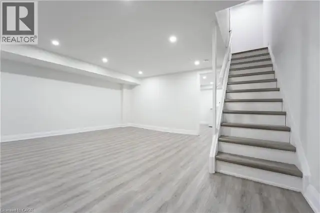 136 JANSEN Avenue Kitchener, Ontario in Long Term Rentals in Kitchener / Waterloo - Image 25