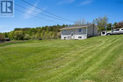 Welcome to 9 Demont Drive, where country living meets convenience! Located just a minute or two from...