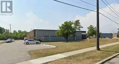 Sizes Available In 2,500 / 3,000 and 3,500 sqft For Lease In An Excellent Centrally LocatedWarehouse...