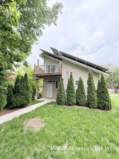 CHARMING NEWLY RENOVATED 2-LEVEL BACHELOR UNIT WITH BALCONY + HY