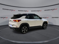 // ACCIDENT FREE!! // // SINGLE OWNER! // Meet the SUV 2023 Chevrolet TrailBlazer RS Trailblazer AWD... (image 7)