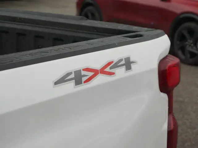 2023 Chevrolet Silverado 1500 in Cars & Trucks in Penticton - Image 12