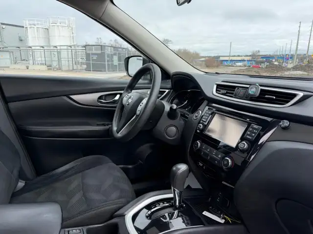 2016 NISSAN ROGUE S PKG | AWD | CLEAN CARFAX in Cars & Trucks in Barrie - Image 14