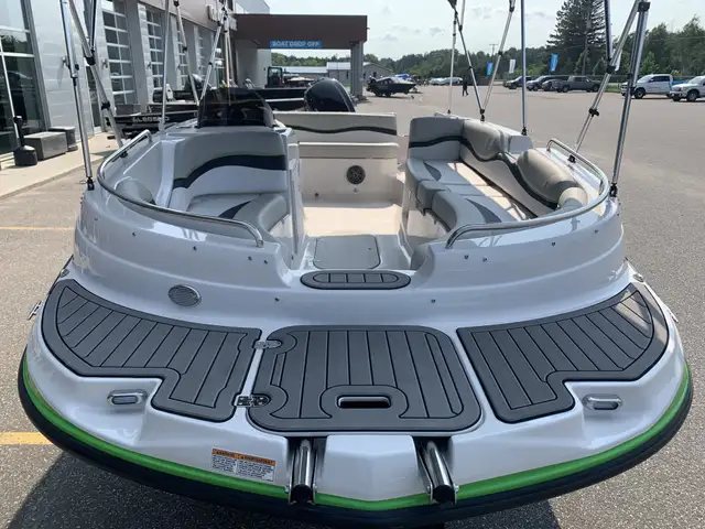 2023 Legend Vibe D19 Deck Boat in Powerboats & Motorboats in Sudbury - Image 32