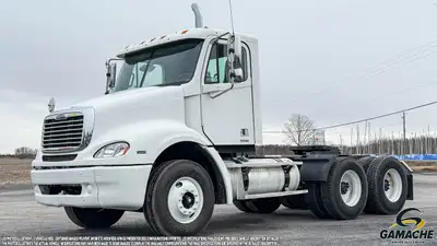 Heavy truck / Camion lourd - # STOCK: C-35121 2006 FREIGHTLINER COLUMBIA CAMION DE VILLE 2006 FREIGH...