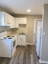 Excellent location on bustling Portland Street in the heart of downtown Dartmouth! These one bedroom... (image 3)