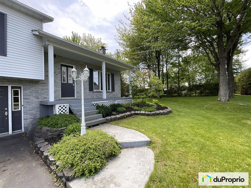 $629,000 - Split Level for sale in Granby — photo 3