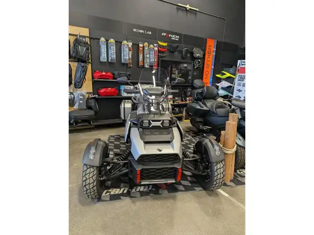 2026 Can-Am CANYON XT in Street, Cruisers & Choppers in Sarnia - Image 3