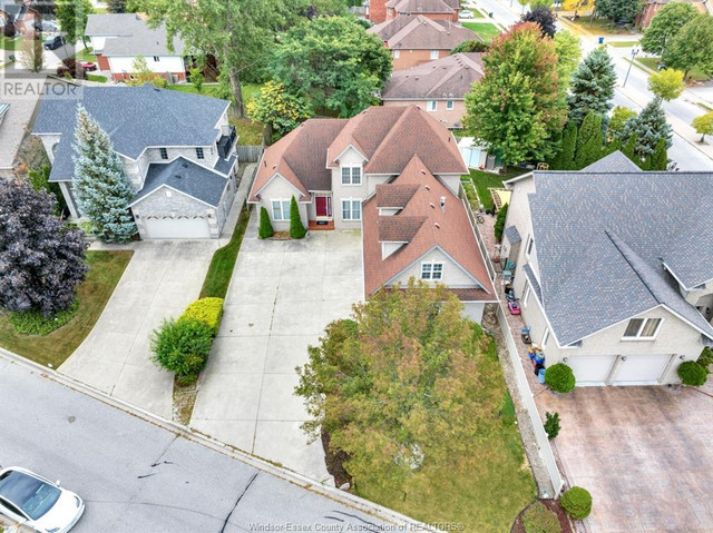 11341 AMALFI Windsor, Ontario in Houses for Sale in Windsor Region - Image 2