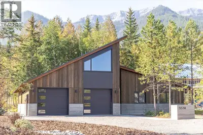 Custom-Built Mountain Home – Fernie Alpine Resort This 4-bedroom, 3-bathroom residence has been arch...