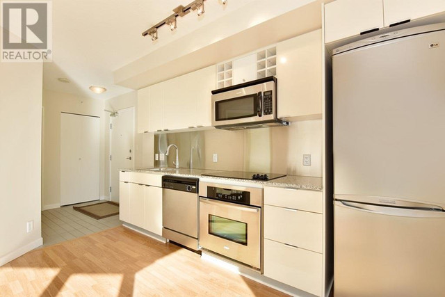 1102 788 HAMILTON STREET Vancouver, British Columbia in Condos for Sale in Vancouver - Image 3