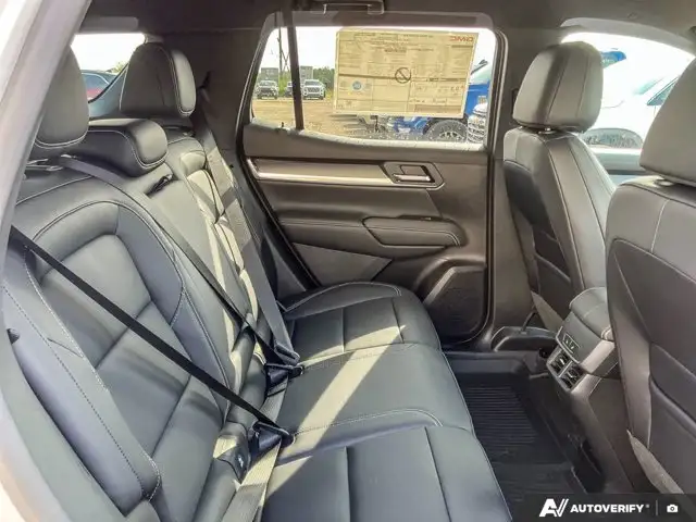 2027 GMC Terrain AWD Elevation5746866571450880023