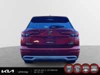2024 Mitsubishi Outlander PHEV LE Experience the Mitsubishi Outlander PHEV LE with only 2321 km on t... (image 2)