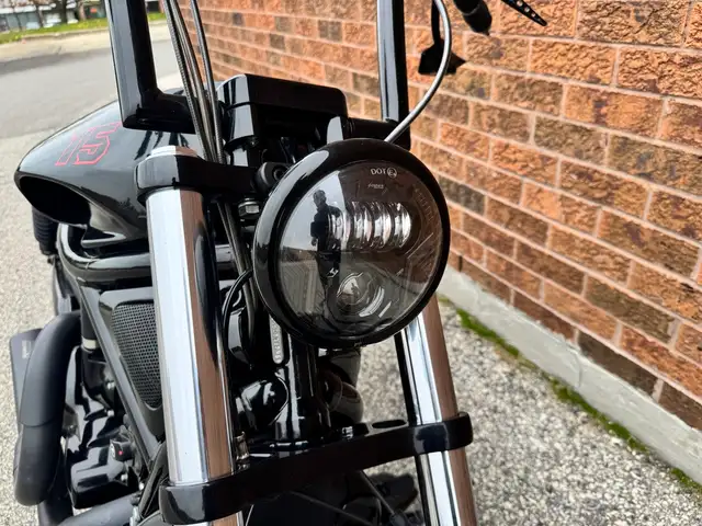 2011 Harley-Davidson V-Rod **CUSTOM BODY KIT** **VANCE & HINES P in Street, Cruisers & Choppers in Markham / York Region - Image 21
