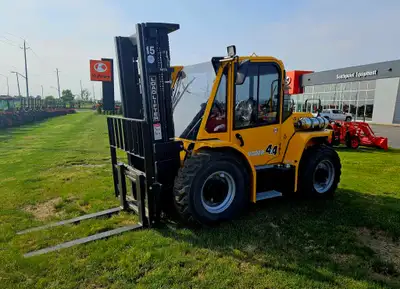 6,000 lb Capacity w/ 3 Stage 15 ft. C-Thru Roller Mast , 62in. free Lift, C.H. of 89in., 3 Stage Sid...