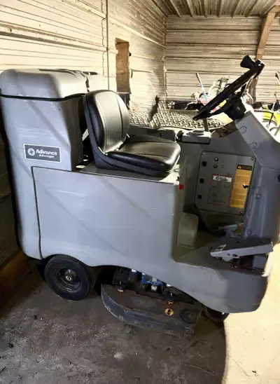 Complete warehouse liquidation of professional-grade cleaning equipment. We are selling high-end uni...