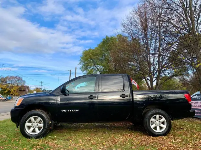 2015 NISSAN TITAN CREW 4X4 1 OWNER CERTIFIED in Cars & Trucks in Guelph - Image 5