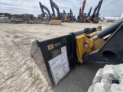 2023 John Deere 325G in Heavy Equipment in Winnipeg - Image 8