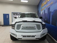 RAM 1500 CLASSIC 2023 V6 CREW-CAB 4X4 TOUT ÉQUIPÉ / CAMÉRA DE RECUL / BLUETOOTH / ÉCRAN TACTILE AVEC... (image 3)