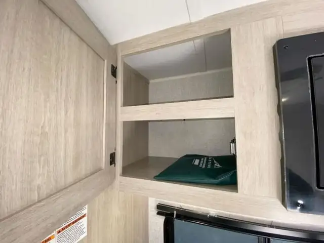 2026 EAST TO WEST Della Terra LE 170BHXLE in Travel Trailers & Campers in Bedford - Image 17