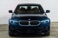 *English below* *Français:* Cette BMW 330i xDrive 2023 affichant 36 910 km, provenant d'un seul prop... (image 1)