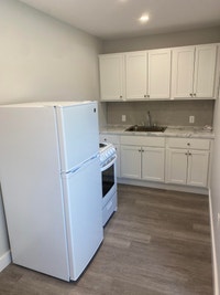159 Albro Lake Road Newly renovated apartment . Located on Albro Lake Road in Dartmouth. Close to bo... (image 3)