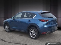 2020 Mazda CX-5 Le Mazda CX-5 GT 2020 se distingue par son design raffiné et dynamique, fidèle à la... (image 2)