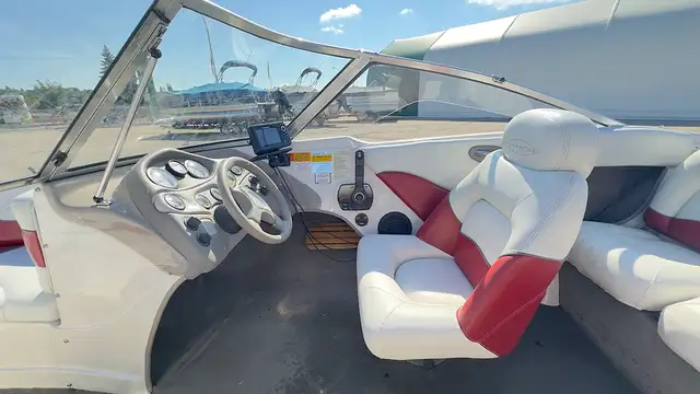 2001 Tahoe Q3 used bowrider fiberglass boat in Powerboats & Motorboats in Prince Albert - Image 12