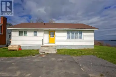 This cozy home 3-bedroom, 1-bath layout on a manageable lot with stunning bay views. This home is we...