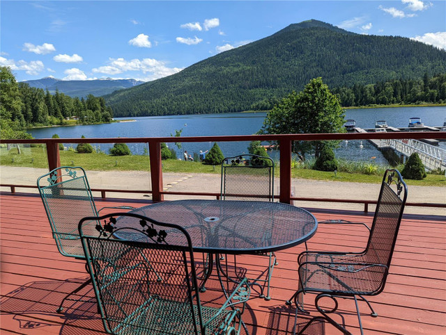 1681 Sugar Lake Road Unit# 67 Cherryville, British Columbia in Houses for Sale in Vernon - Image 2