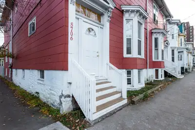 AVAILABLE AUGUST 1ST!!! ALL UTILITIES INCLUDED!!! PET FRIENDLY!!! VIRTUAL TOUR: https://my.matterpor...