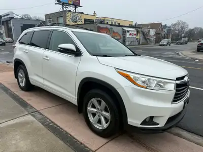 2014 TOYOTA HIGHLANDER XLE 3.5L 6 CYLINDER AWD 7 PASSENGERS 166,000 KM NO ACCIDENT CARFAX AVAILABLE!...