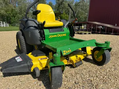 John Deere Z445 with Kawasaki ONLY 262hrs, View more