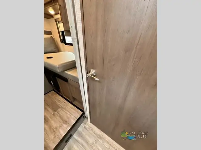 2025 Thor Motor Coach Four Winds Sprinter 24LV - Diesel in RVs & Motorhomes in Moncton - Image 26