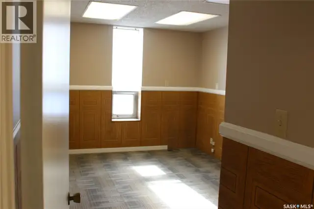 444 RIVER STREET W Moose Jaw, Saskatchewan in Commercial & Office Space for Sale in Moose Jaw - Image 9