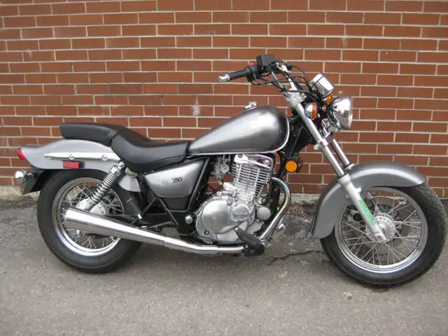 2010 Suzuki GZ250 Marauder in Street, Cruisers & Choppers in City of Toronto - Image 2