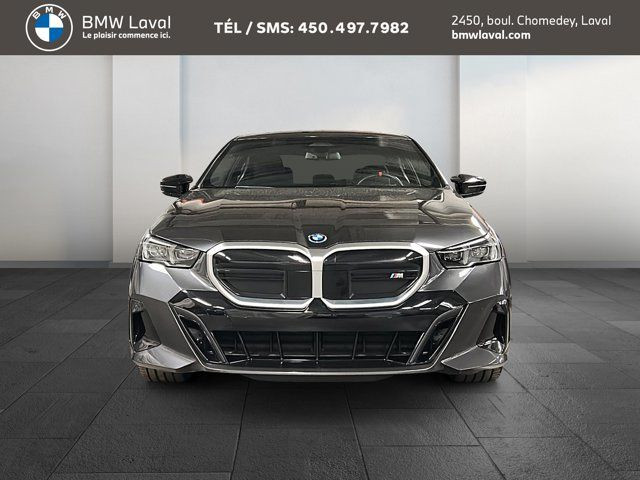 2024 BMW i5 M60 xDrive dans Autos et camions  à Laval/Rive Nord - Image 2
