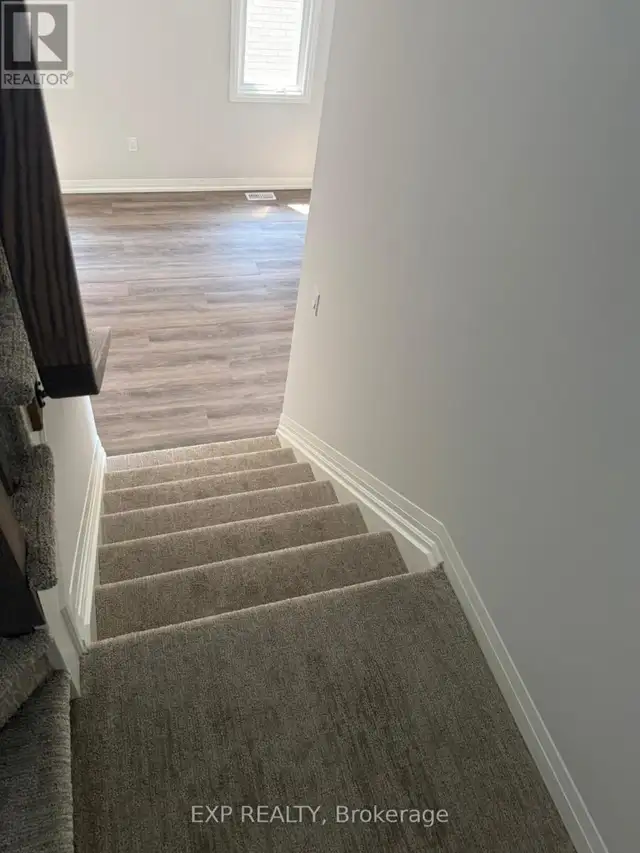 1031 ALLISTON AVENUE Fort Erie (Crescent Park), Ontario in Long Term Rentals in St. Catharines - Image 10
