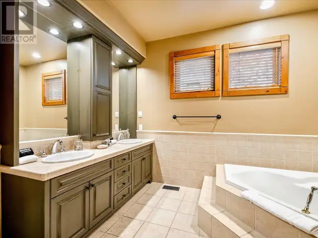 8115 MUIRFIELD CRESCENT Whistler, British Columbia in Condos for Sale in Whistler - Image 17