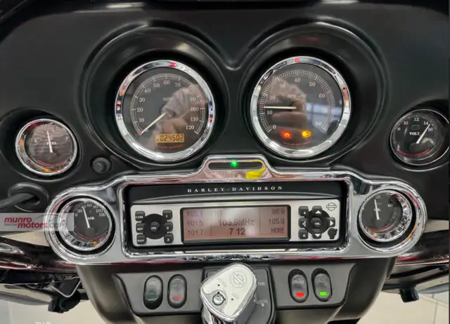 2012 Harley Davidson Ultra Classic 103c.i. Two-Tone Red 39K kms in Touring in Brantford - Image 11